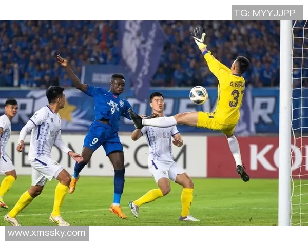 武汉足球队逆袭之路揭秘大满贯特别报道展现拼搏精神与团队荣耀